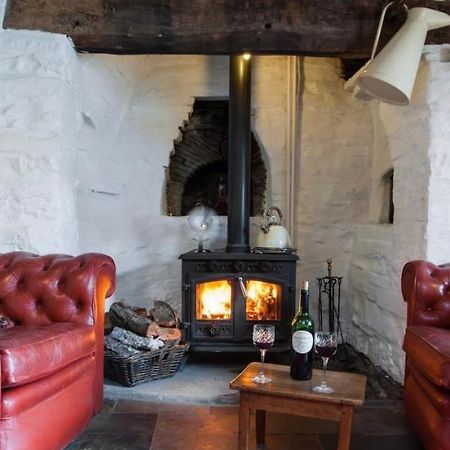 Ty Fferm Hen, Ancient Farmhouse, Coity Bach Talybont-on-Usk Dış mekan fotoğraf