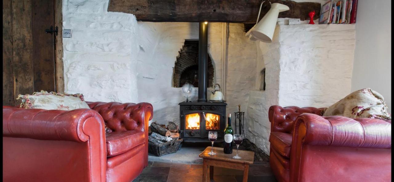 Ty Fferm Hen, Ancient Farmhouse, Coity Bach Talybont-on-Usk Dış mekan fotoğraf