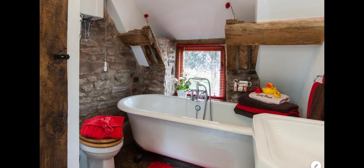 Ty Fferm Hen, Ancient Farmhouse, Coity Bach Talybont-on-Usk Dış mekan fotoğraf